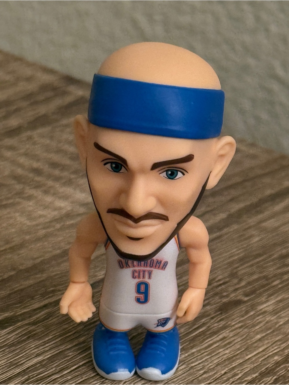 Alex Caruso Oklahoma City Thunder White Jersey NBA Ballers Series 2 - Picture 2 of 8